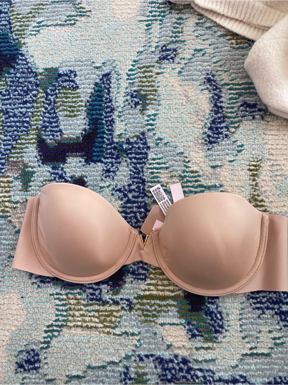 Victoria Secret Strapless Nude-Bra
